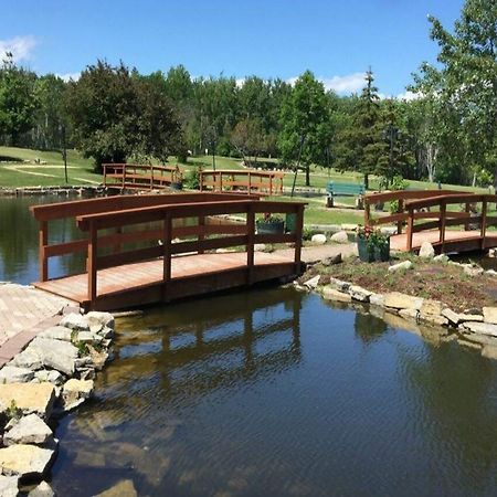 Lakeview Hecla Resort Exterior photo
